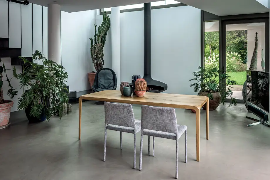 RIVA1920 Sleek Table 