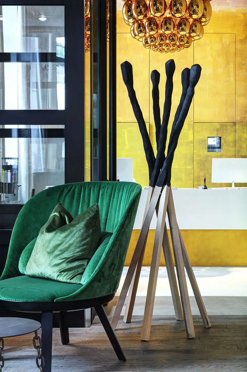 Mogg Match Coat Stand