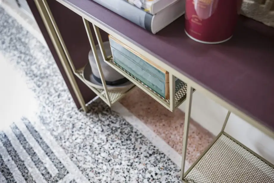 Mogg Tokyo Console