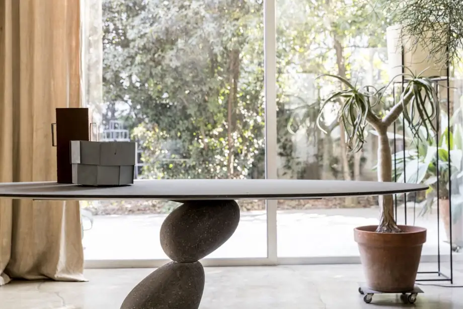 Mogg Matera Table