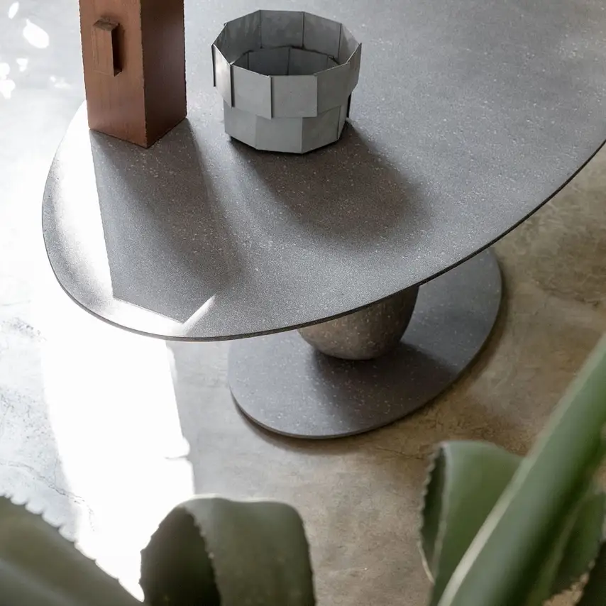 Mogg Matera Table