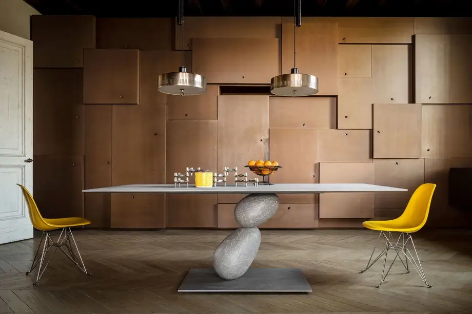 Mogg Matera Table