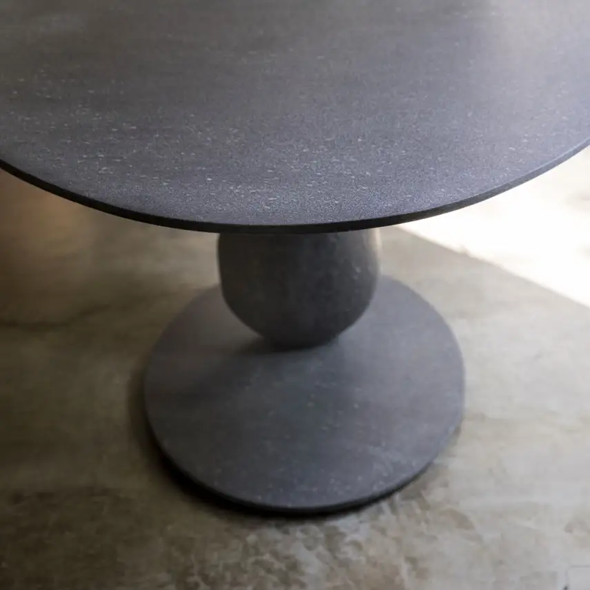 Mogg Matera Table