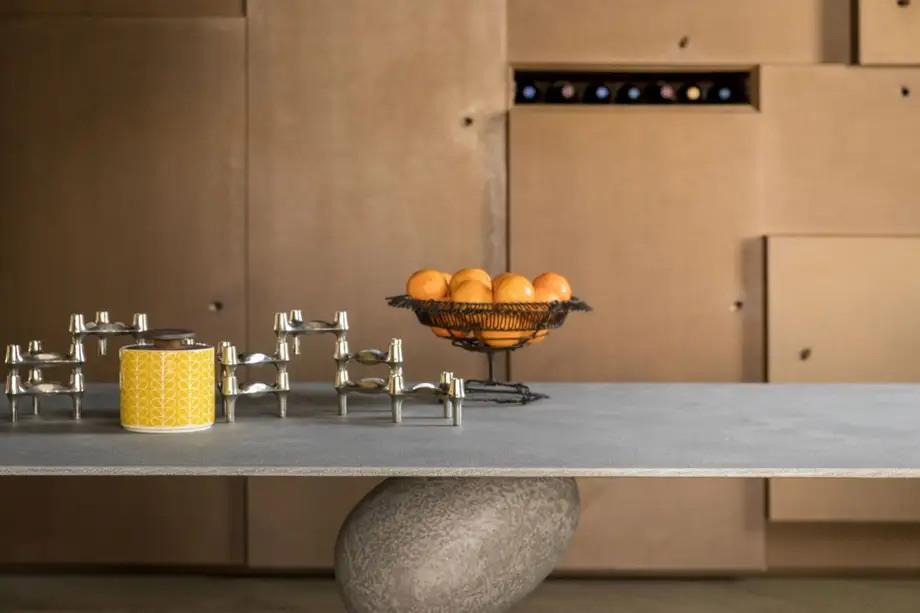Mogg Matera Table