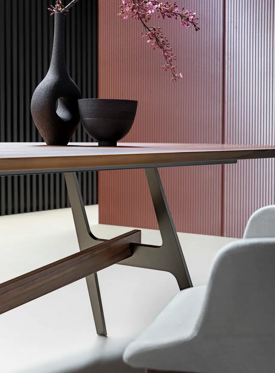 Bonaldo Slot Table