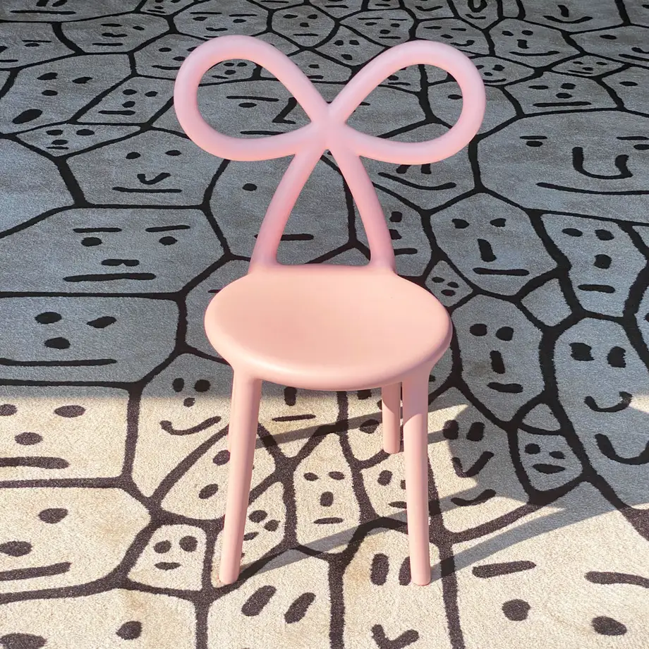 Qeeboo Ribbon Baby Chair