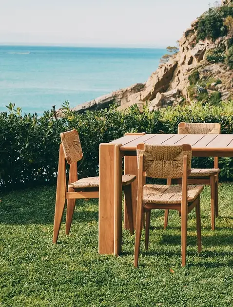 Gubi Atmosfera Dining Table