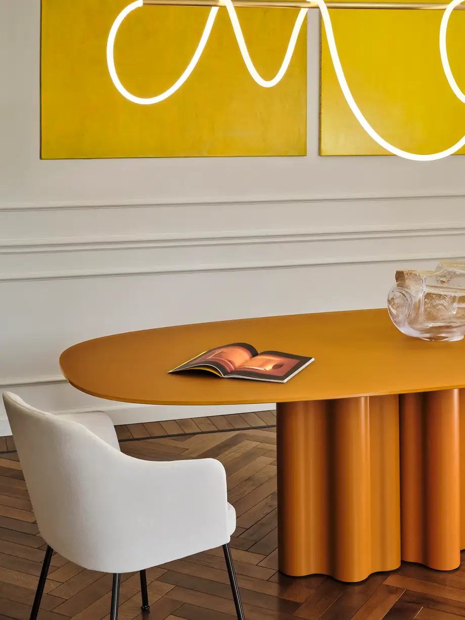 Saba Teatro Magico Table