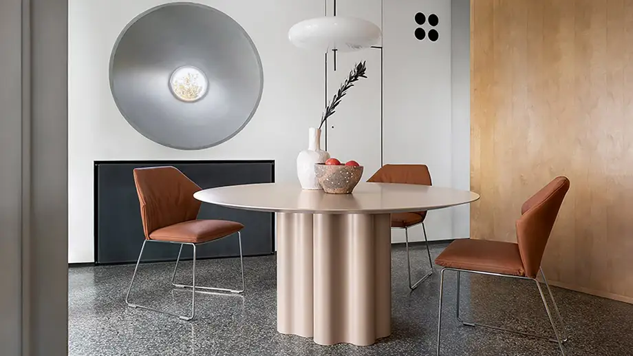 Saba Teatro Magico Table