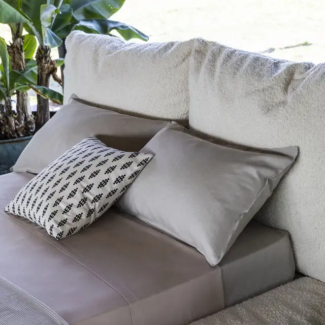 Mogg Alba Bed