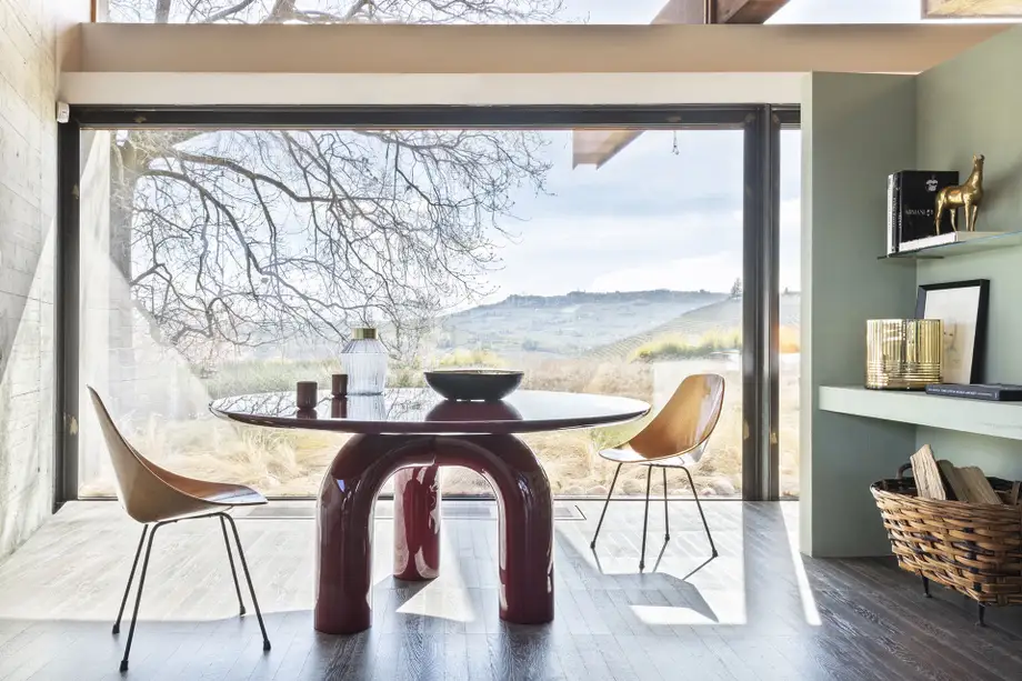 Mogg Elephante Table
