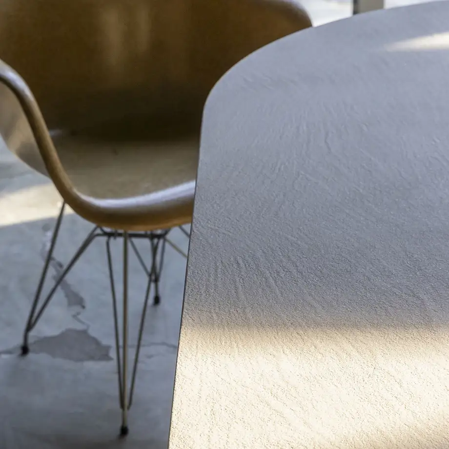 Mogg Elephante Table