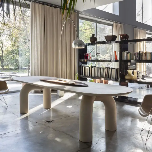 Mogg Elephante Table