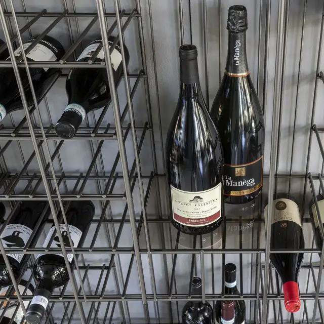 Mogg Metrica Wine