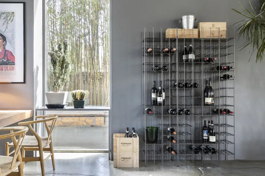 Mogg Metrica Wine