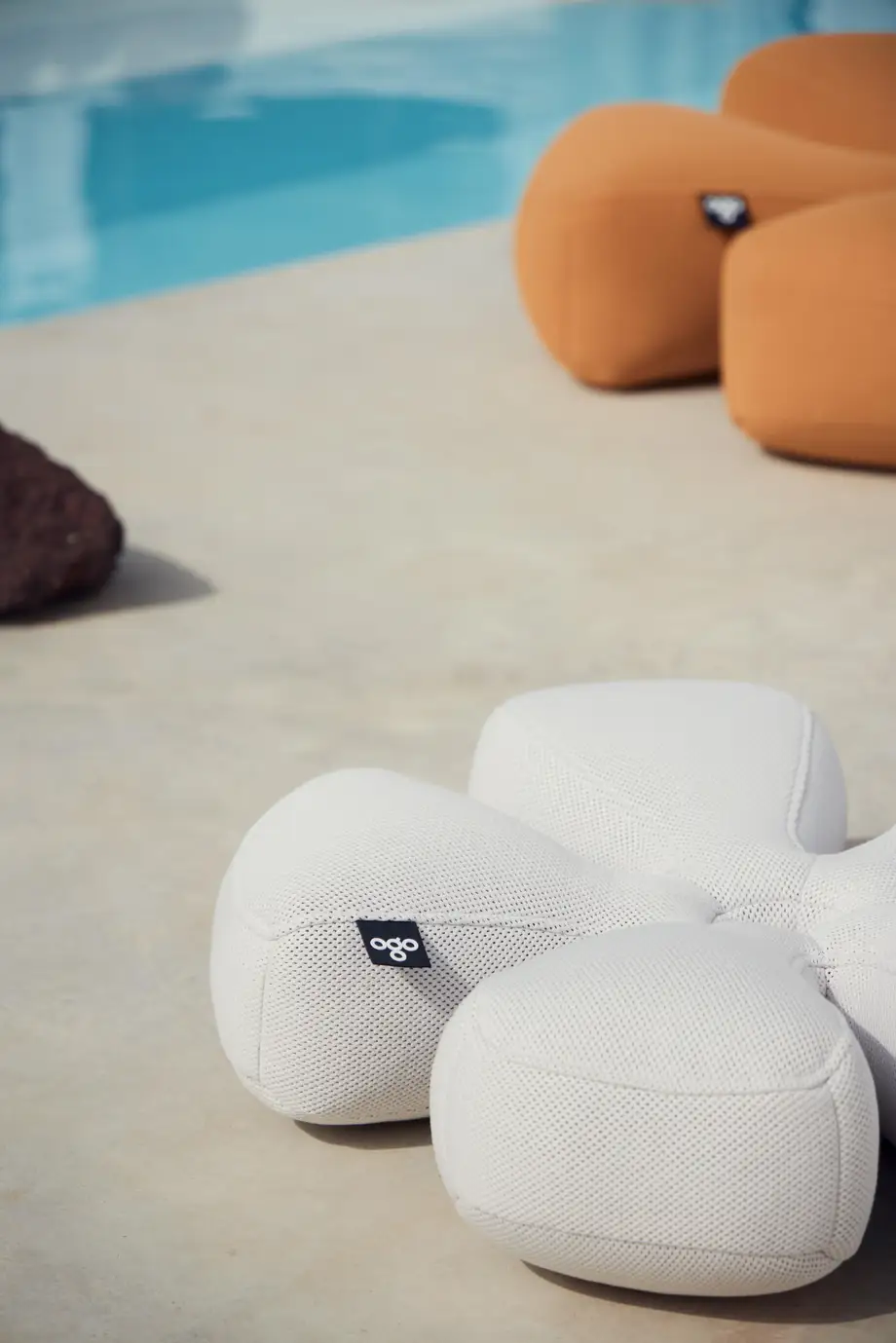 Ogo Flower Pouf