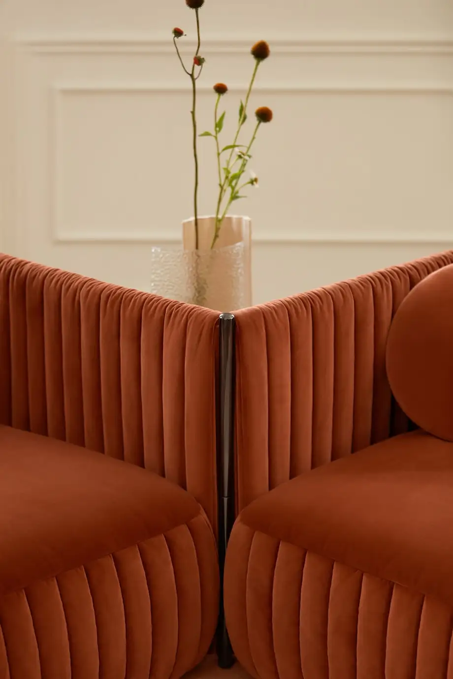 Saba Metis Sofa