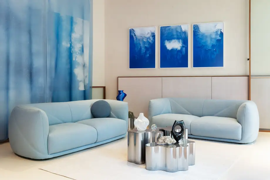 Saba Vela Sofa