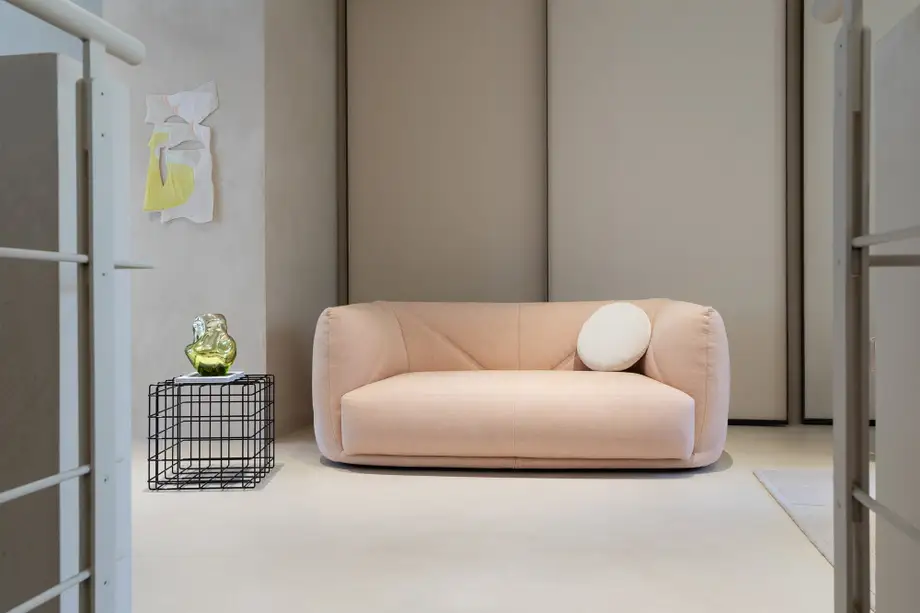 Saba Vela Sofa