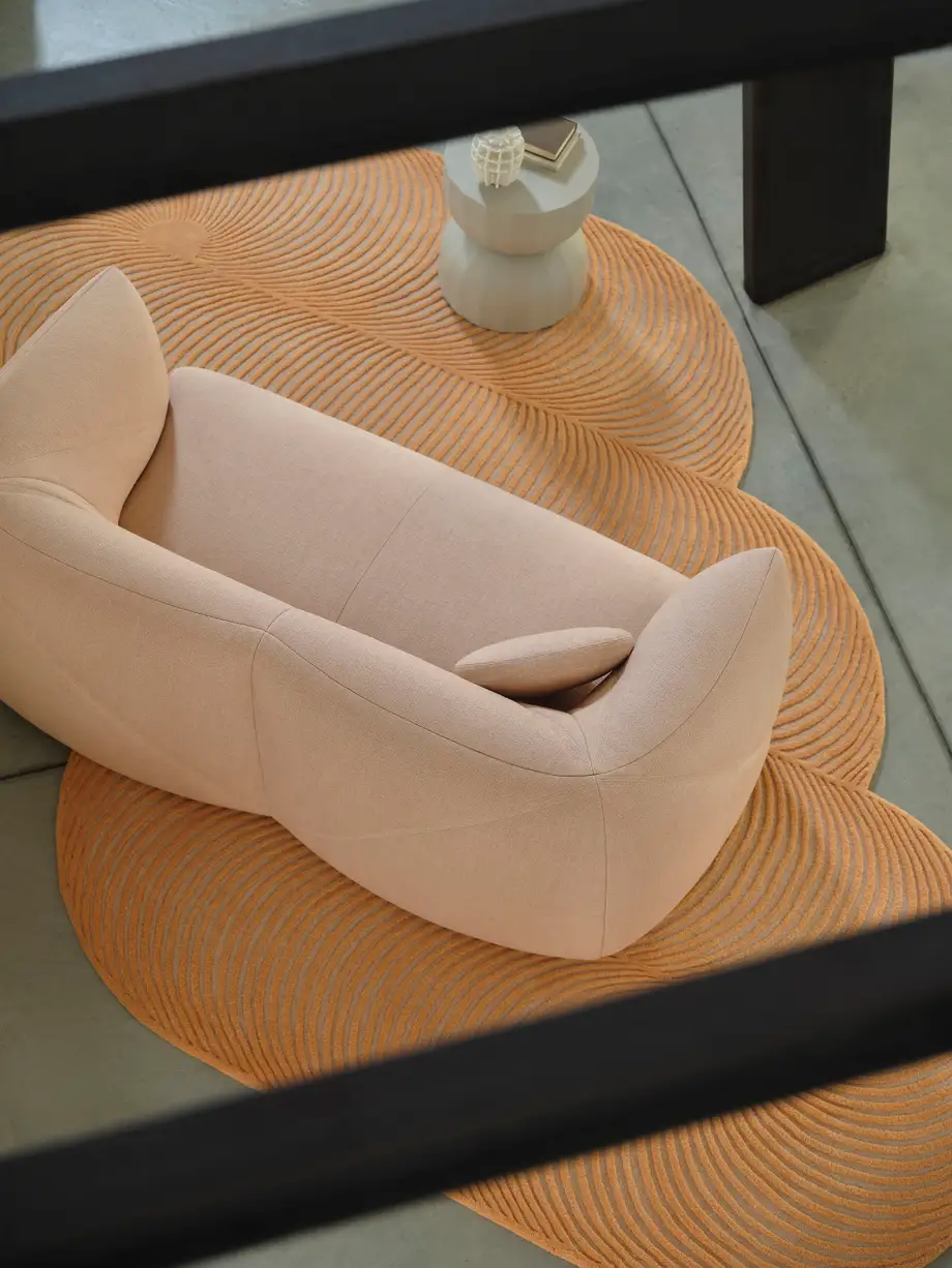 Saba Vela Sofa