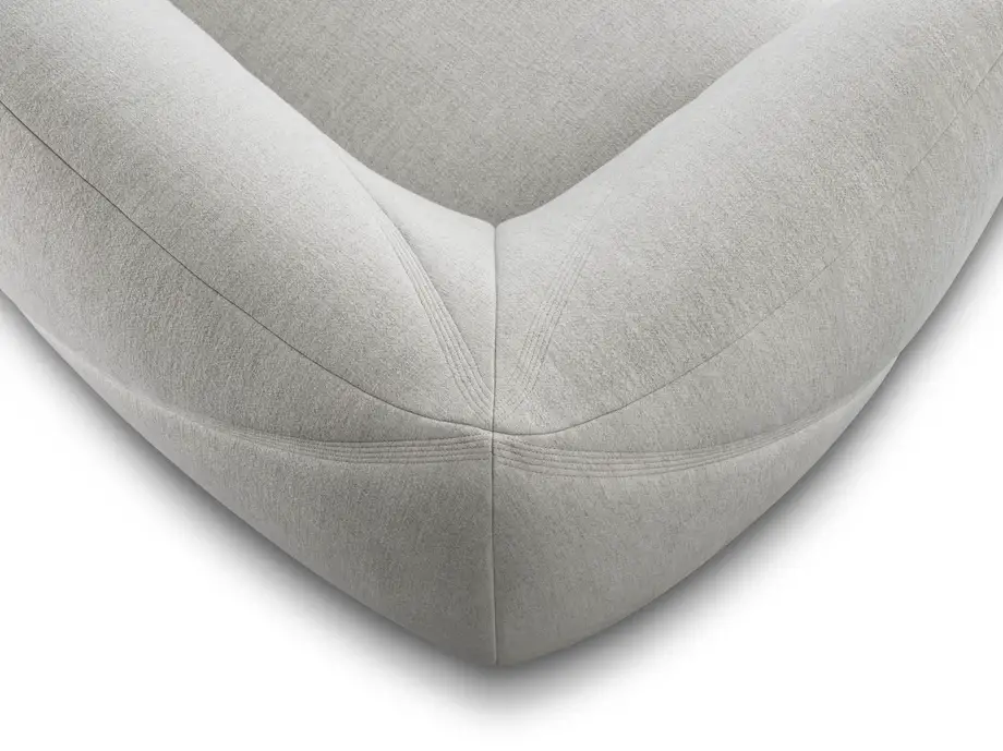 Saba Vela Sofa
