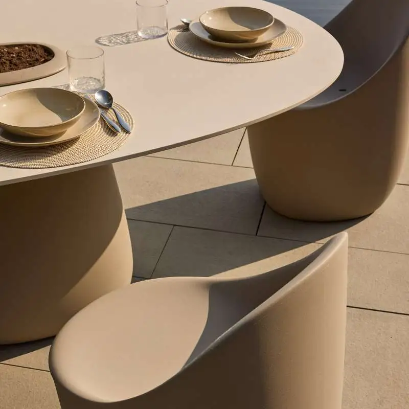 Qeeboo Cobble Bucket Table