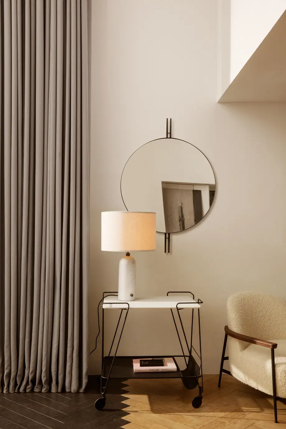 Gubi Gravity Table Lamp