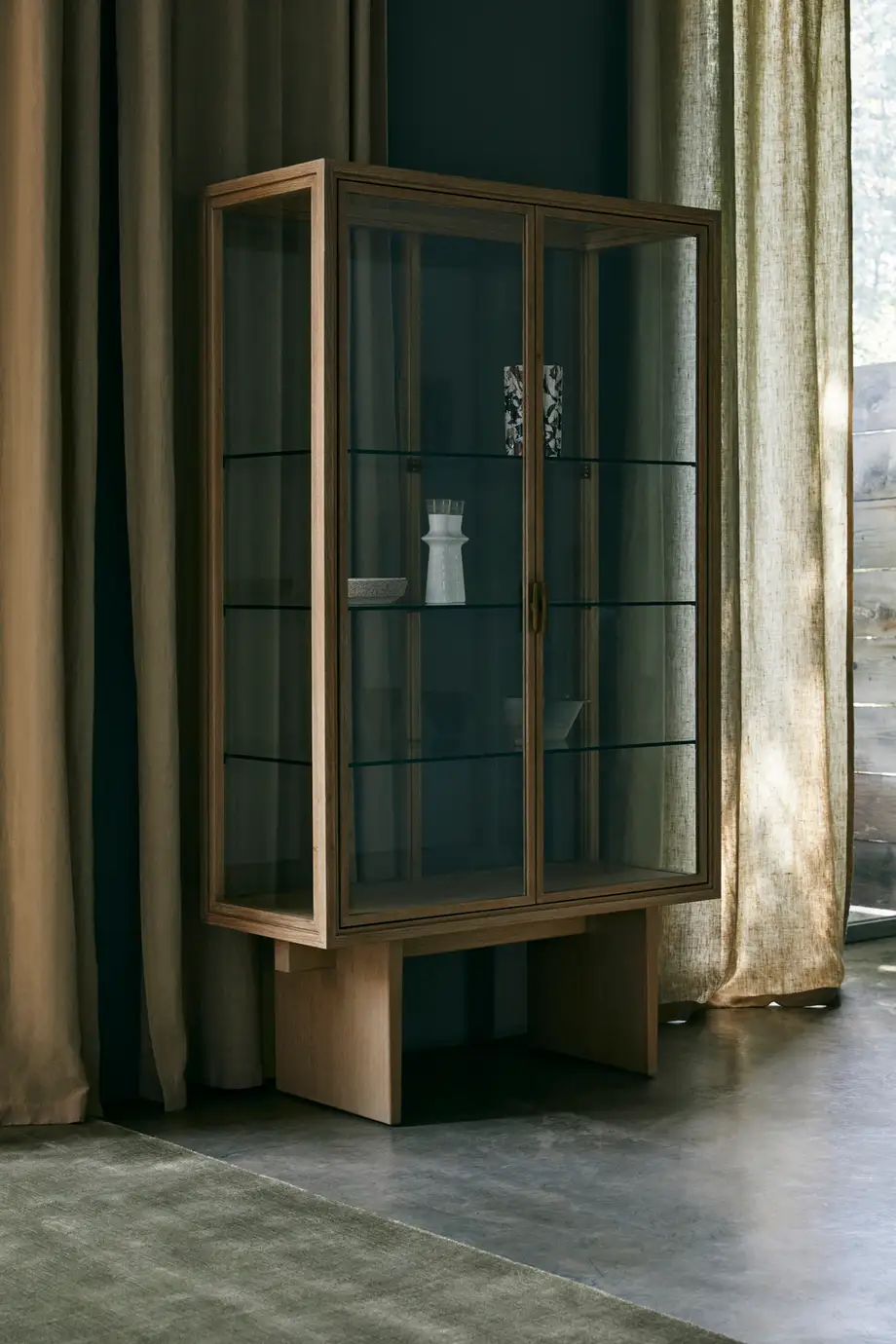 Gubi Private Vitrine