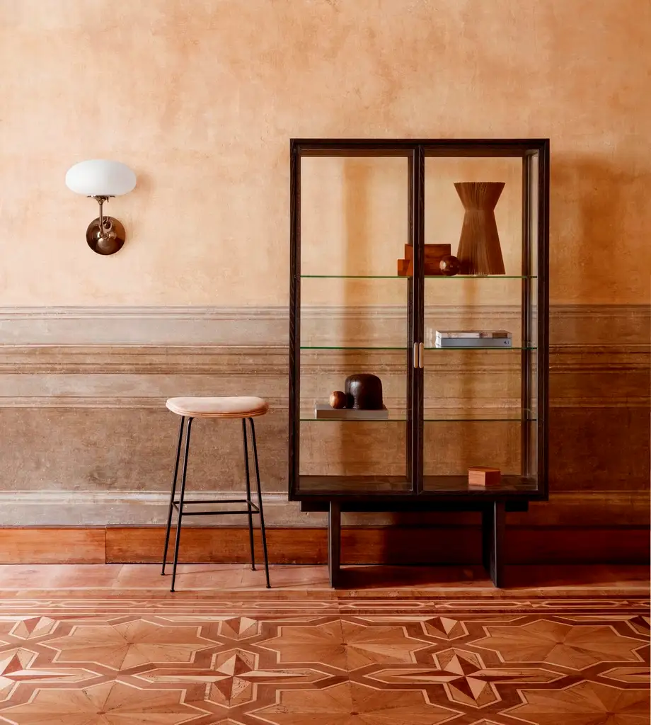 Gubi Private Vitrine
