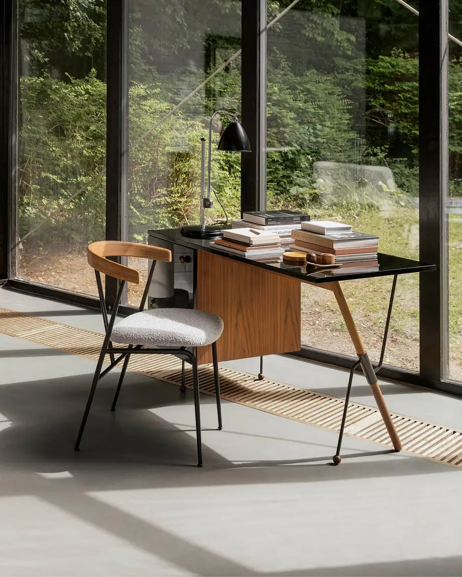 Gubi 62 Desk