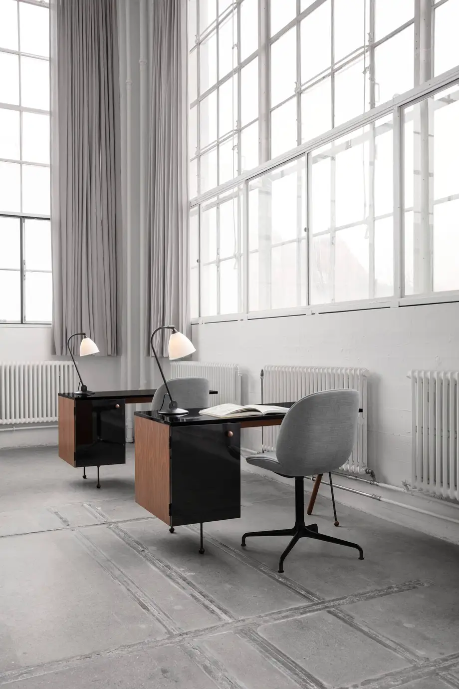 Gubi 62 Desk