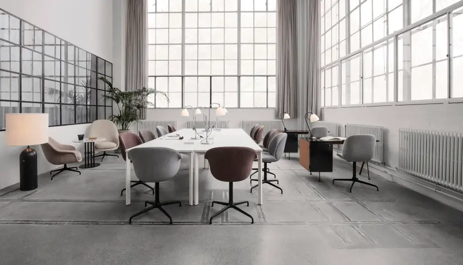 Gubi 62 Desk