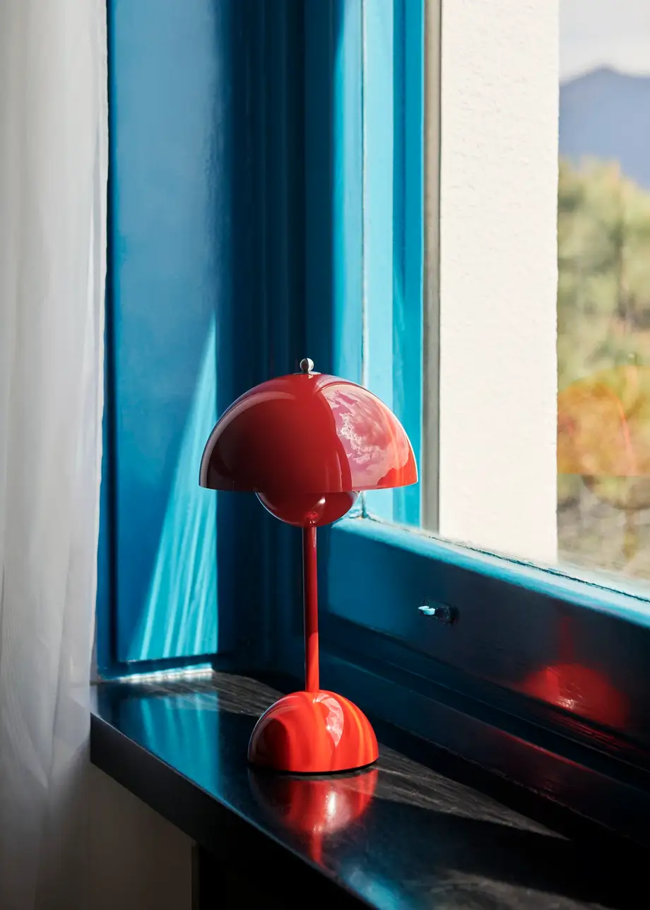 &Tradition Flowerpot Portable Table Lamp