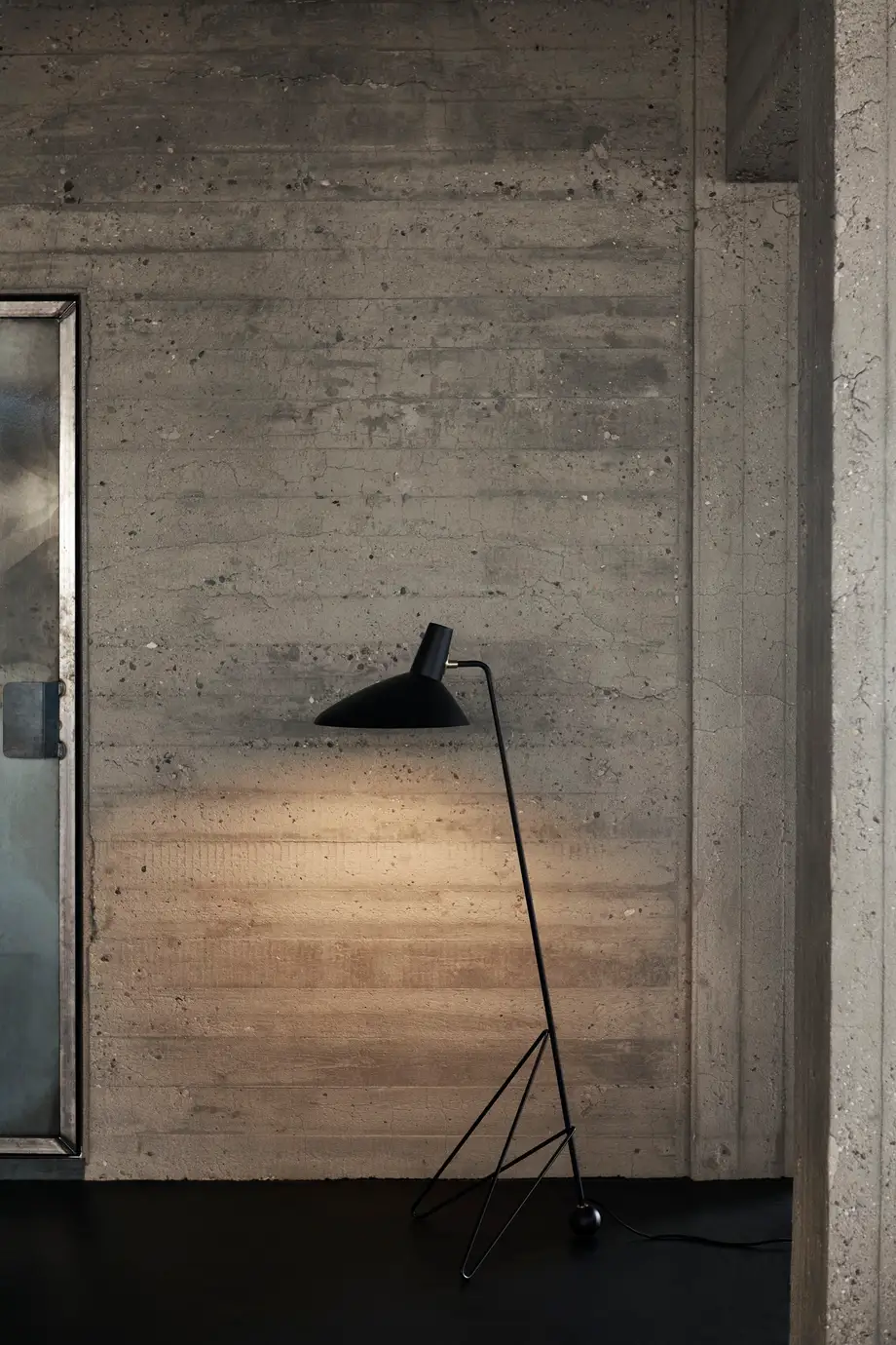 &Tradition Tripod Floor Lamp