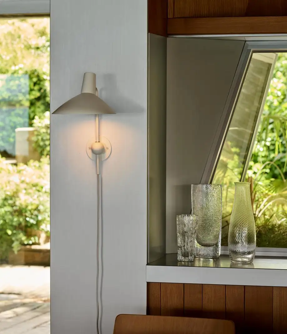 &Tradition Tripod Wall Lamp