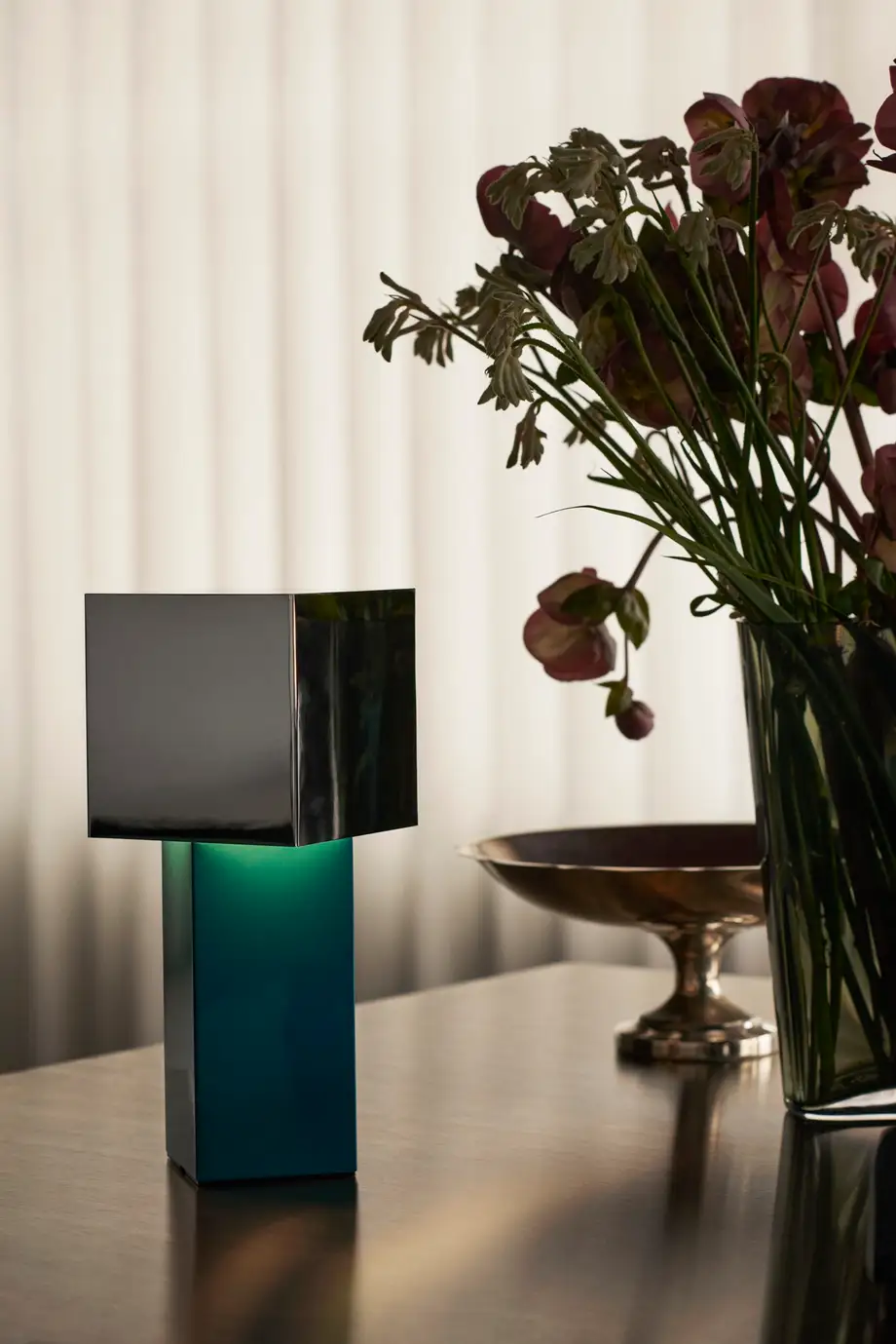 &Tradition Pivot Portable Table Lamp