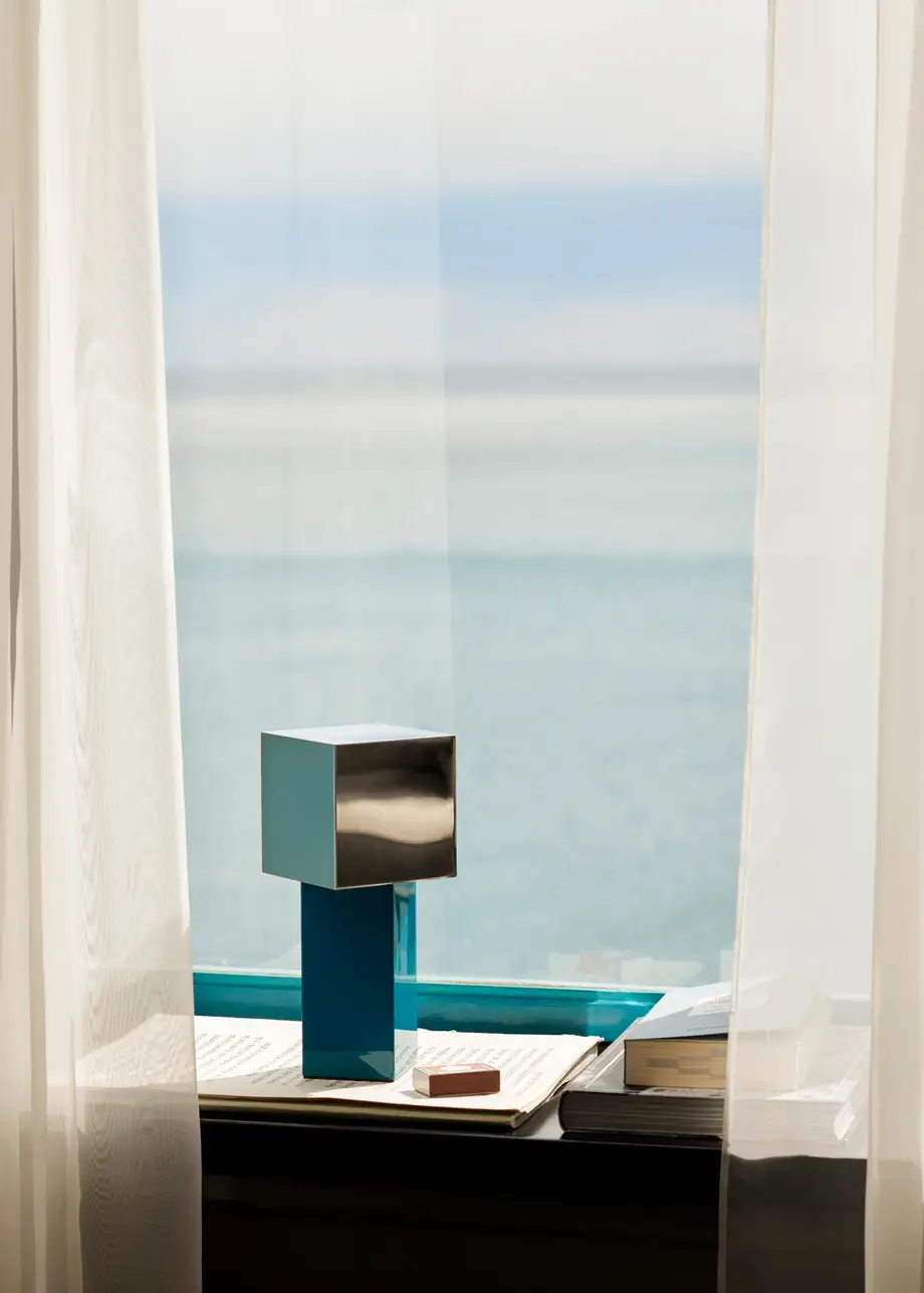 &Tradition Pivot Portable Table Lamp