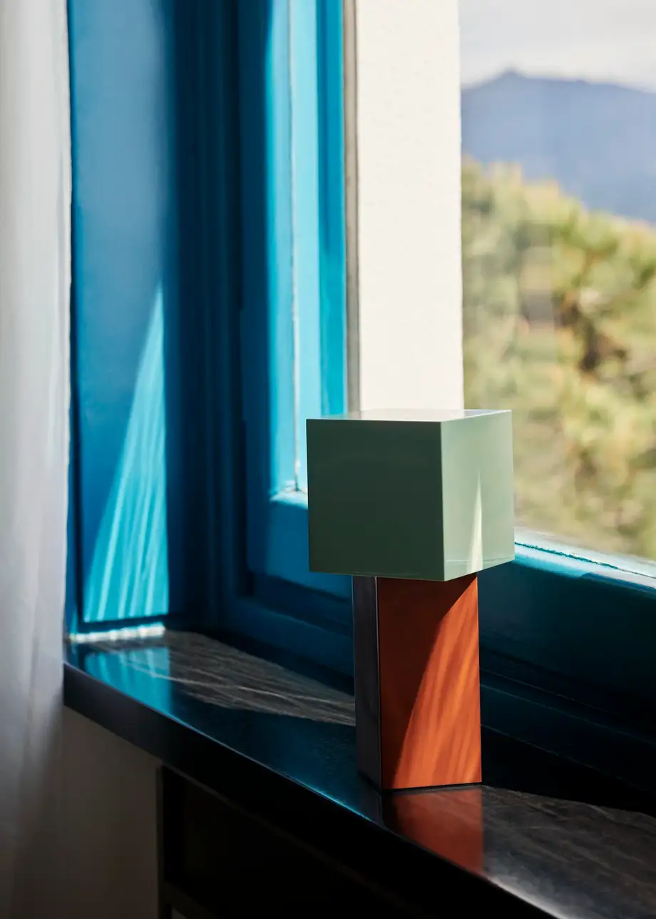 &Tradition Pivot Portable Table Lamp